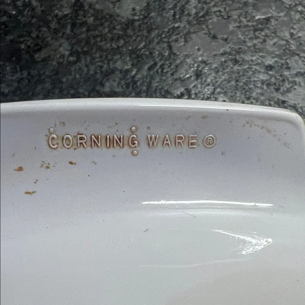 2ltr Blue Dusk Corningware Casserole White  Baking Dish. Exc condition